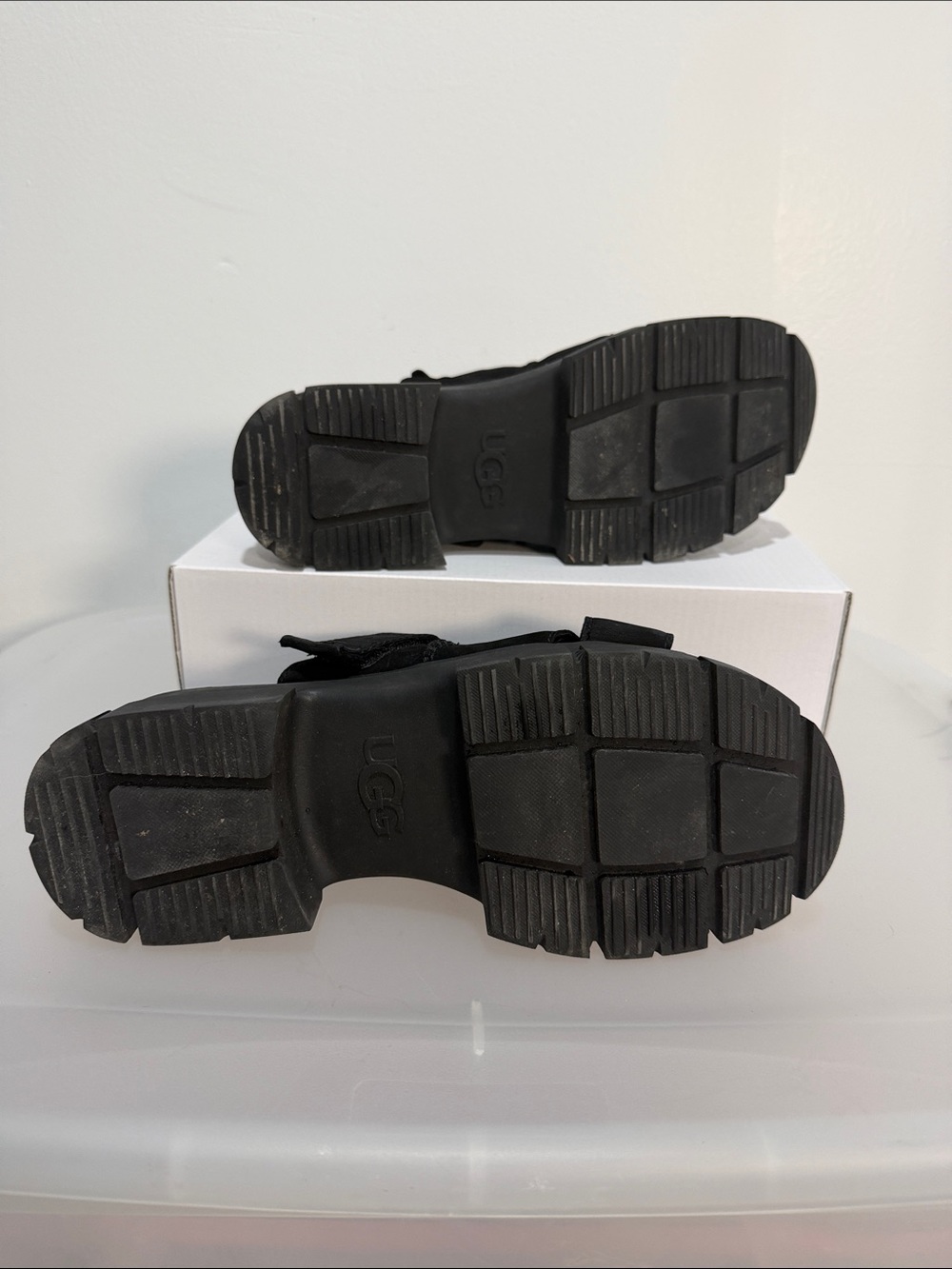 UGG Ashton Platform Black Slide Sandals - Picture 3 of 6